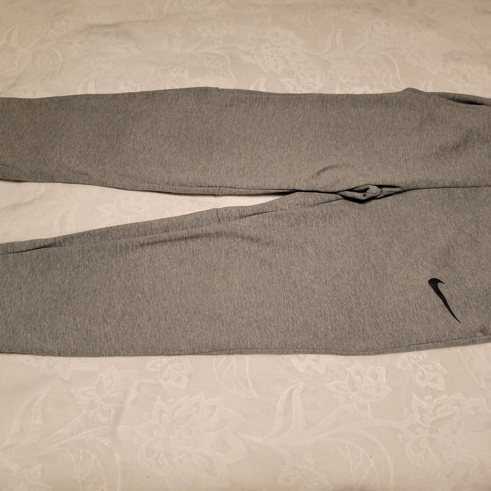 Nike Men's Gray Sweatpants Medium